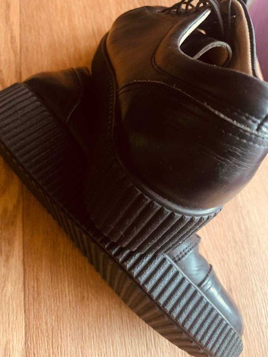 Женские стильные туфли из натуральной кожи на шнурках