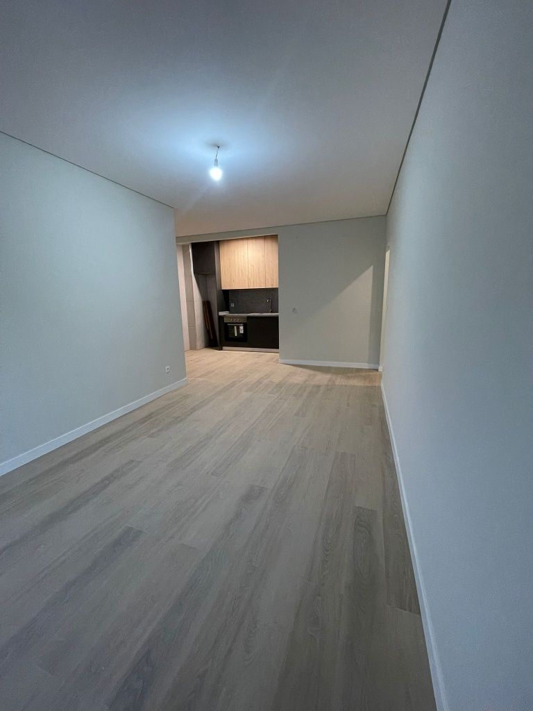 Apartamento T1 com garagem box