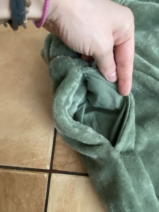 Spodnie pluszowe z kieszeniami