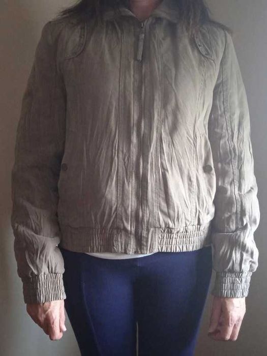 Blusão, cor verde tropa, tamanho L