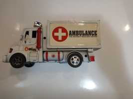 Zabawka dla dzieci samochód ambulans medyczny