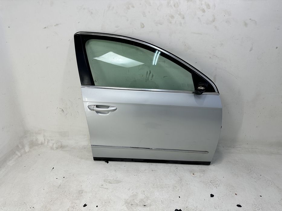 Volkswagen Passat B6 drzwi prawy przód prawe przednie LA7W