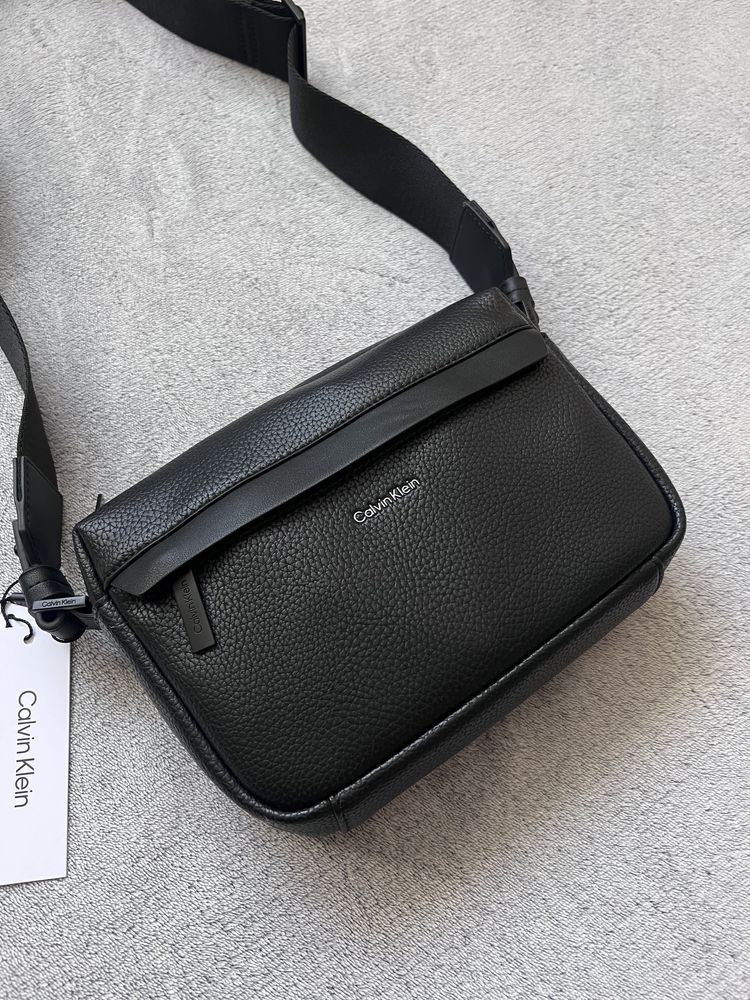 Оригінальна сумка 2025 р Calvin Klein Must Camera Black