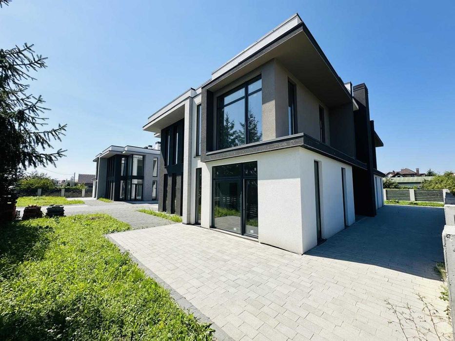 Продаж Будинку В Зубрі, Львів