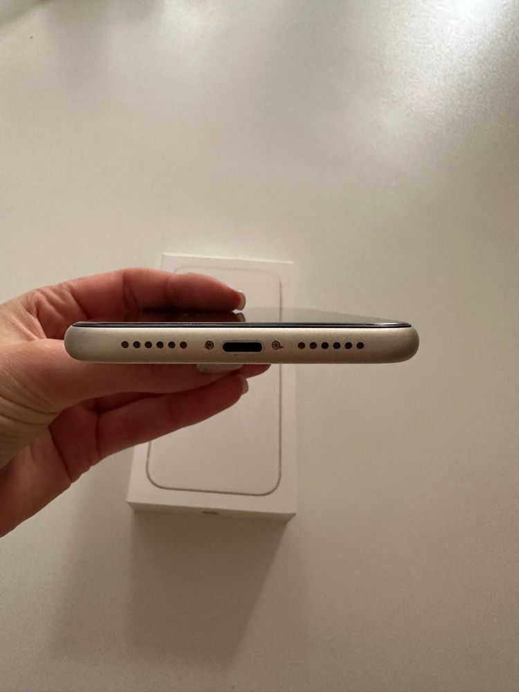 Iphone 11 64GB biały