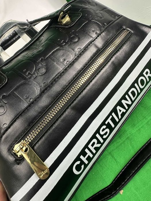 Torebka damska Christian Dior torba listonoszka pasek kuferek czarny