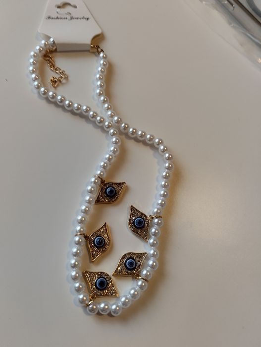 Naszyjnik z pereł sztuczne