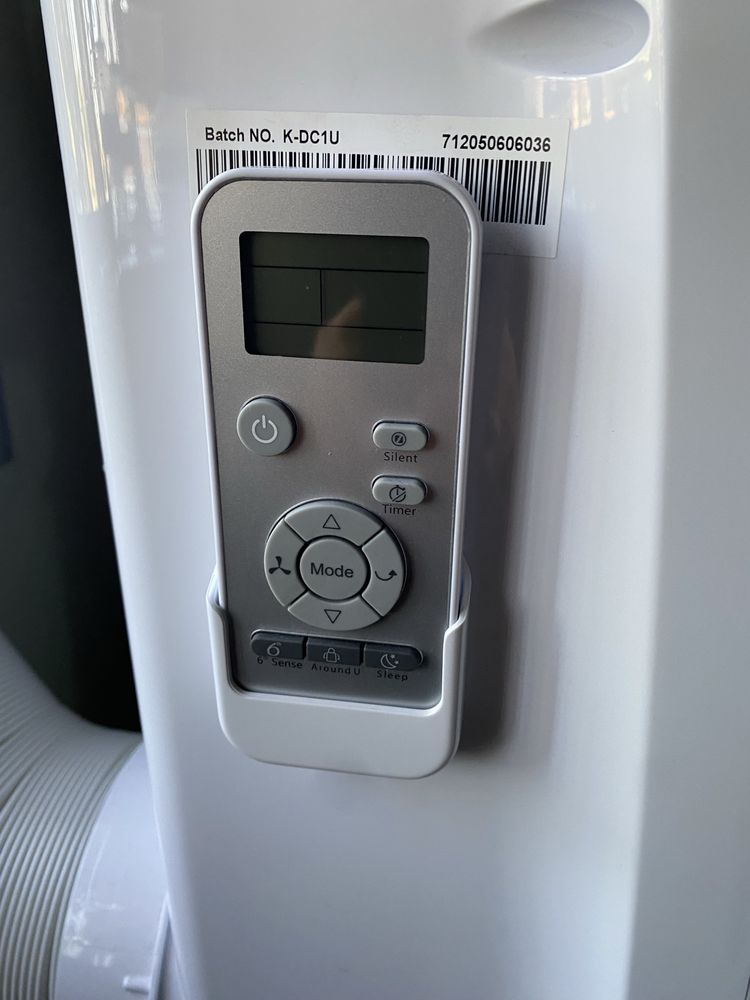 Ar condicionado portátil Whirlpool 9000 BTUs – ótimo estado!