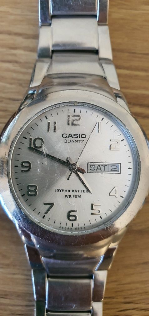 Zegarek Casio 10 lat bateria.