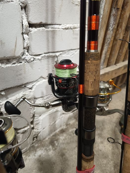 Sprzedam sprzęt spiningowy