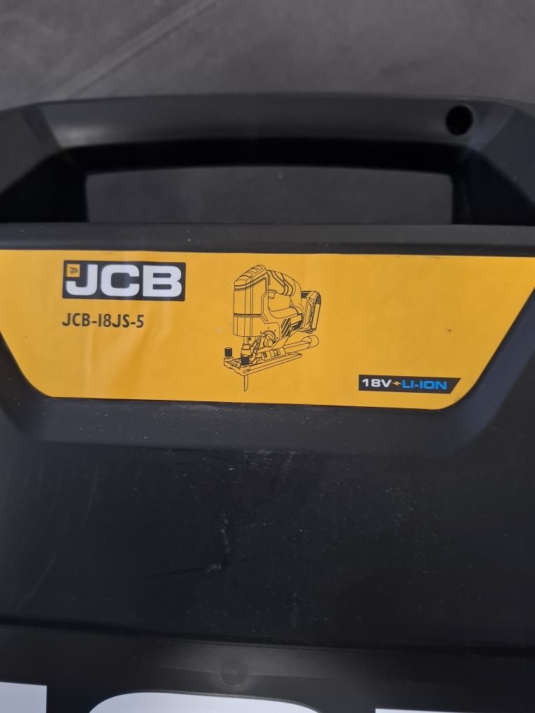Walizka na wyrzynarkę JCB-18JS-5