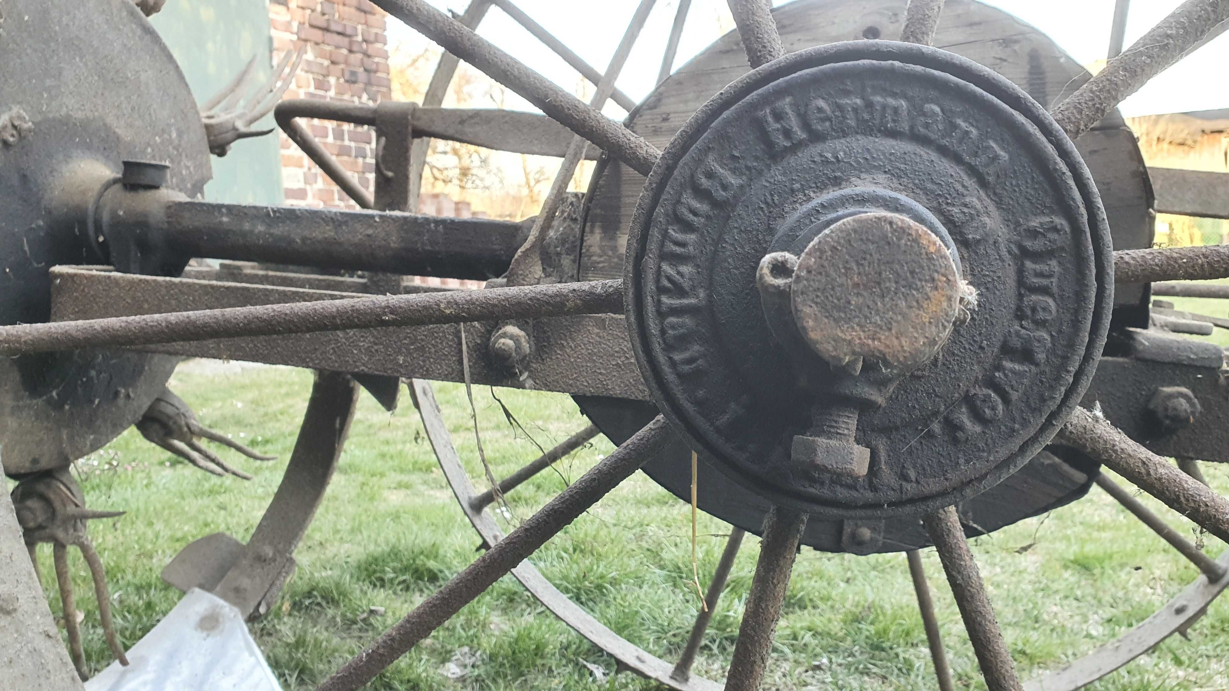 Zabytkowa kopaczka do ziemniaków