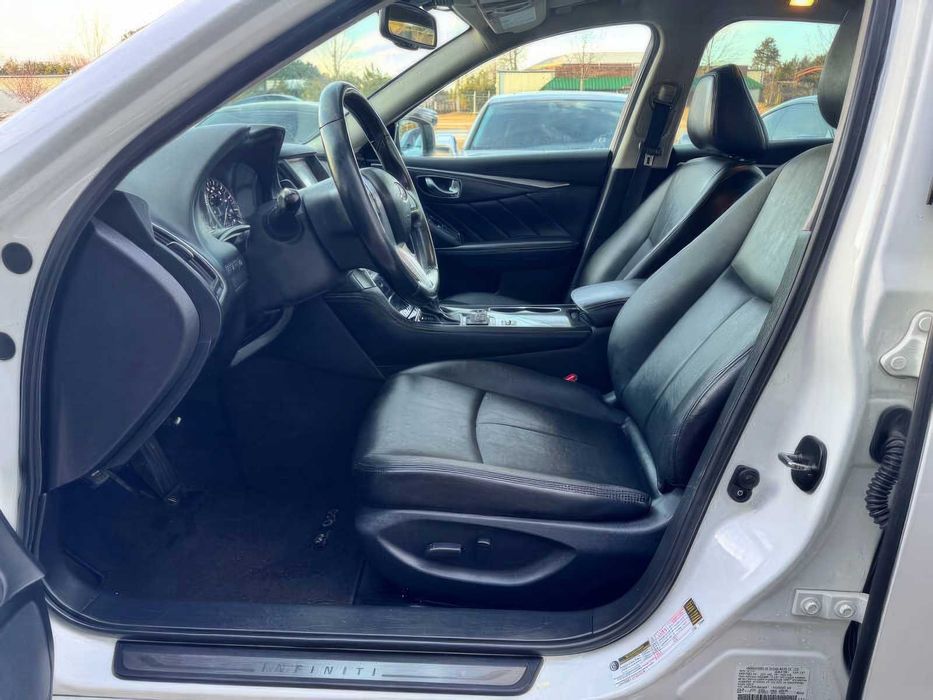 Infiniti Q50      2018