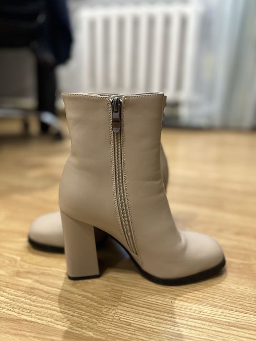 Продам демісезонні ботильйони