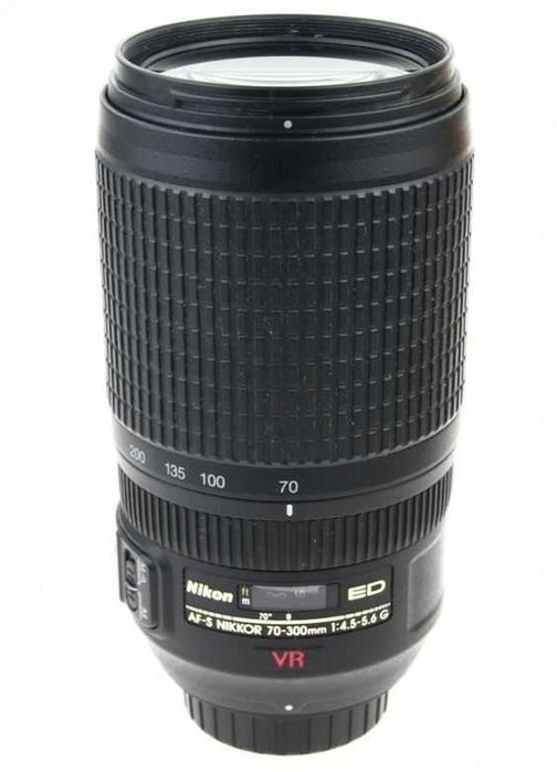 NIKON D7000 + AKCESORIA ( 2 obiektywy)