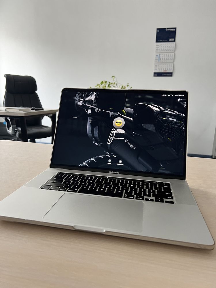 MacBook Pro 2019 16” (1Gb SSD, 16Gb RAM, i9)