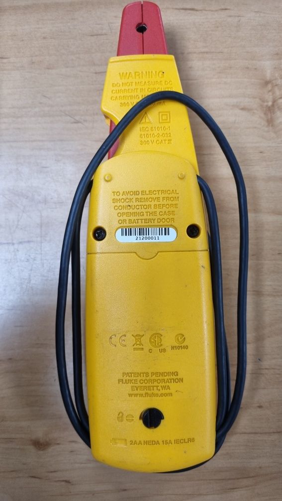 Miernik miliamperomierz cęgowy Fluke 771