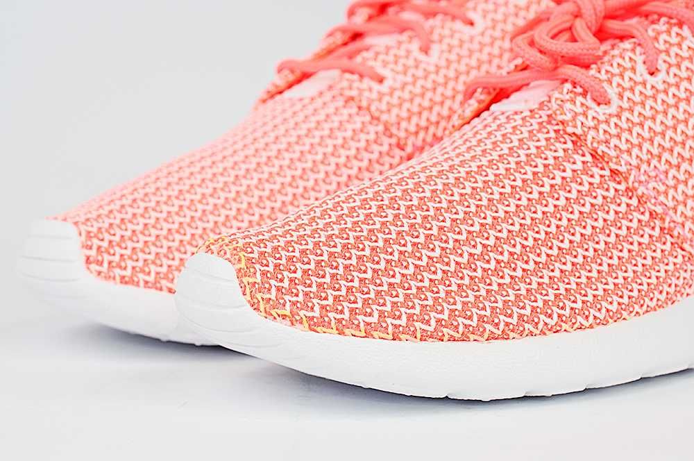NIKE Wmns Rosherun Nowe r 39
