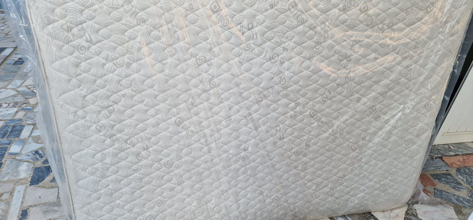 Colchão Casal Látex 200x180cm - Novo e alta qualidade