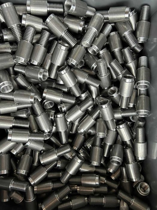 Precyzyjna obróbka metali CNC – frezowanie, toczenie, cięcie