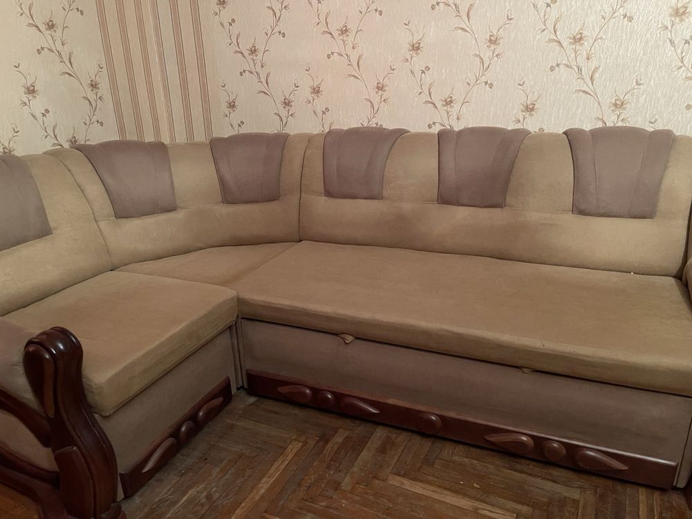 Продам диван в гарному стані
