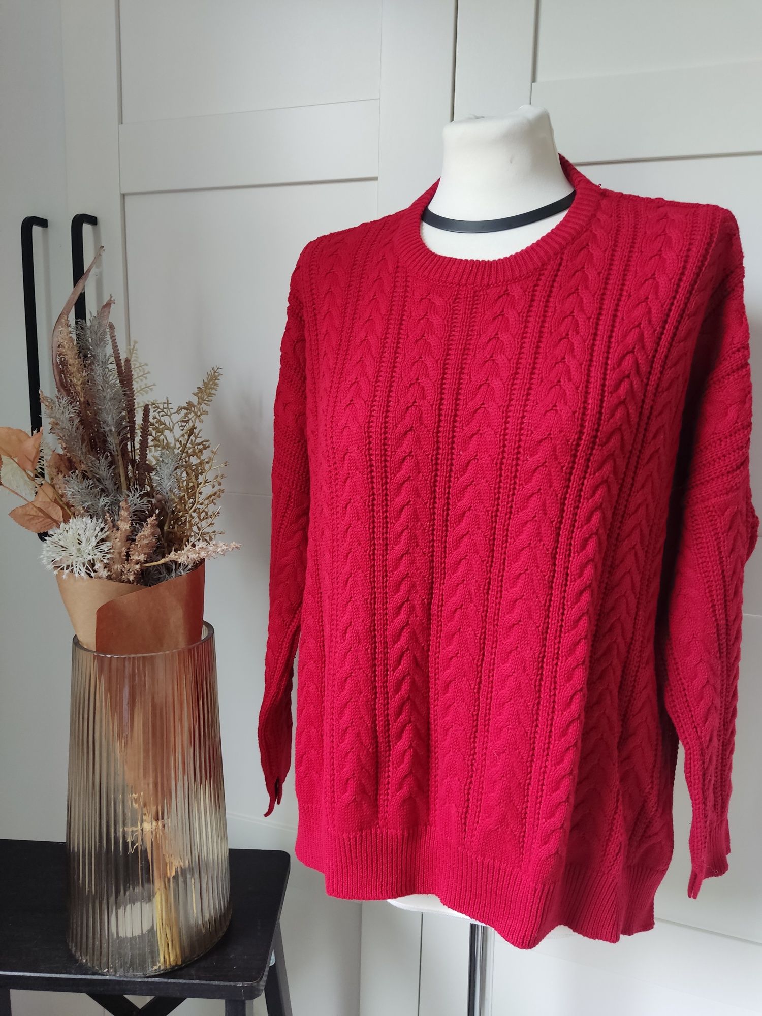Piękny pleciony czerwony sweter Bershka S/36