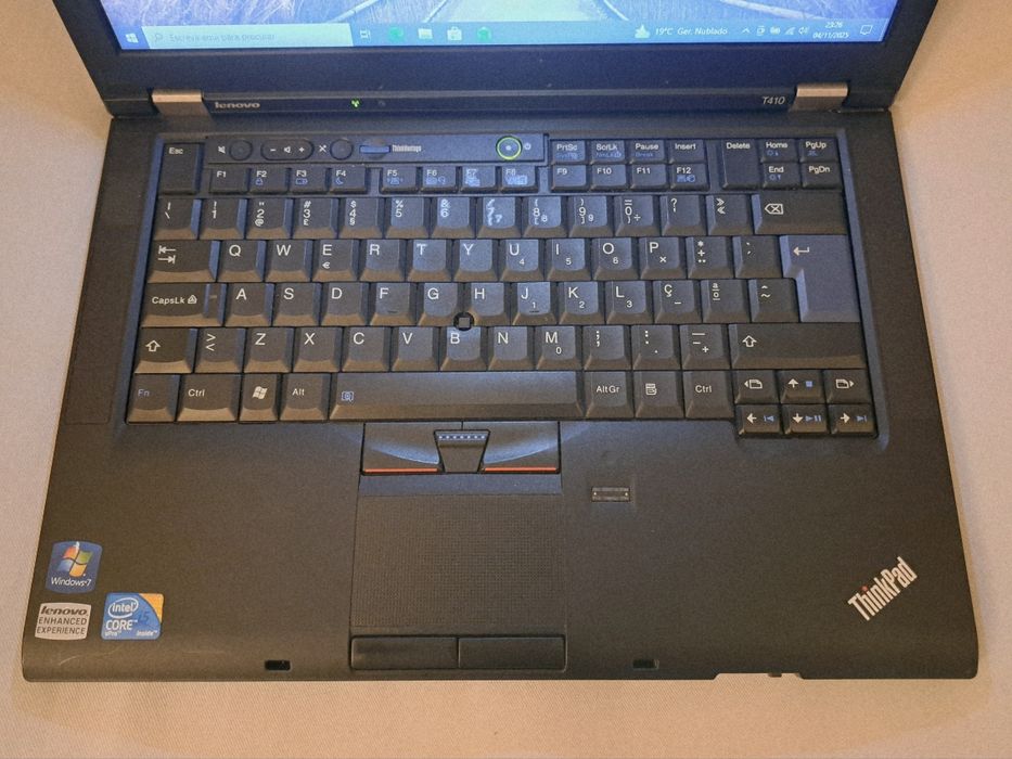 Portátil Lenovo ThinkPad T410 i5

Intel i5 M520 2.4GHz
8Gb Ram
240Gb S