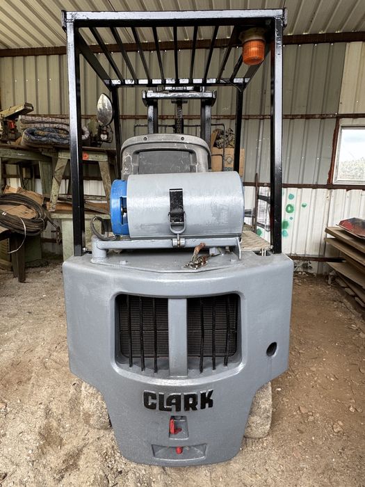 Empilhador Clark