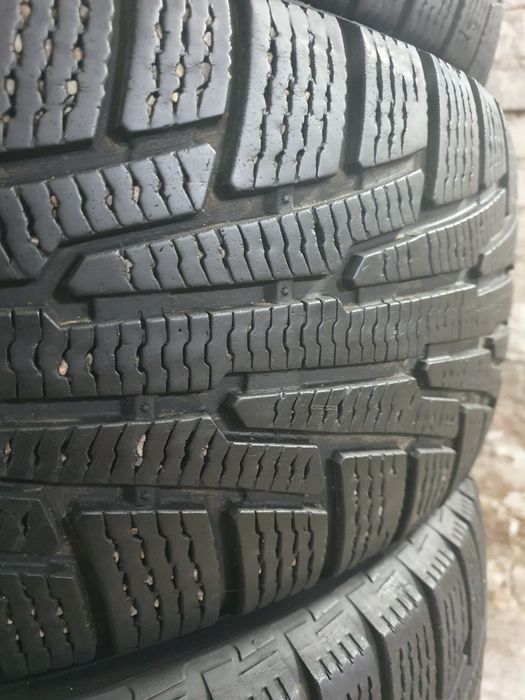 Зимова резина Nokian Nordman RS2 SUV 235/65 r17 шини