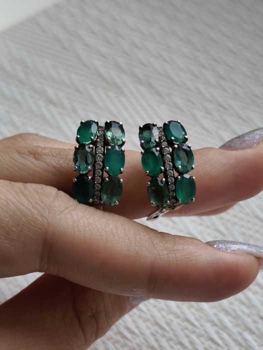 Серьги серебряные с зелёными агатами и кварцами