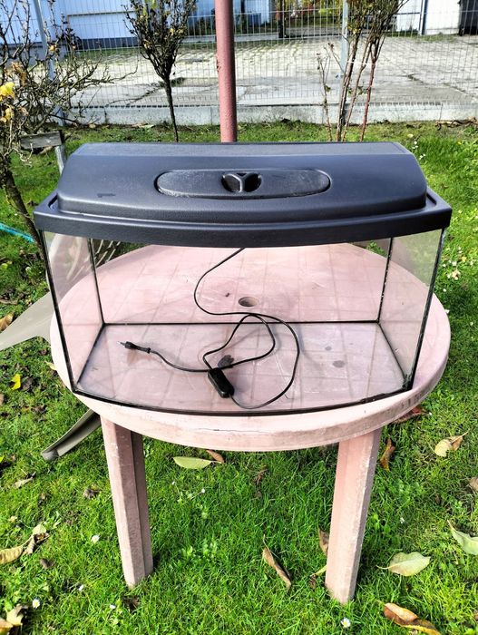 Akwarium z oświetleniem + Napowietrzacz