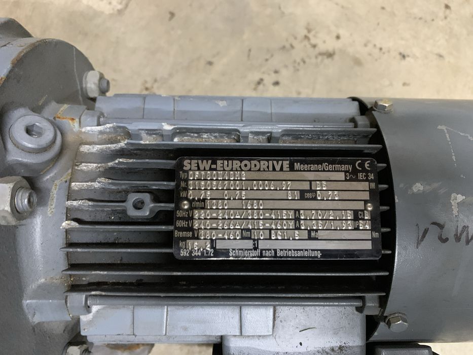 Продам 2 мотори SEW з редуктором з Німеччини
