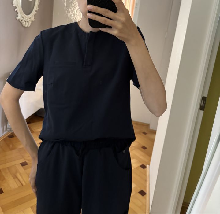 Scrubs granatowy medgical xs stan idealny