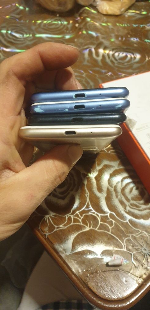 Лот Redmi 6 на запчасти