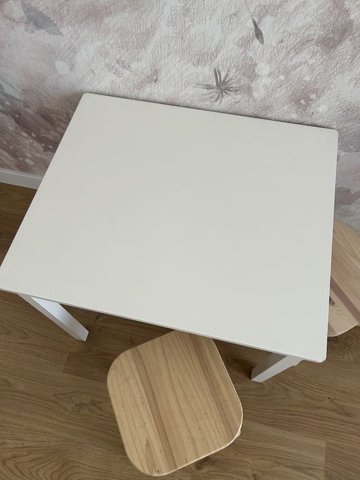 Stolik kritter + krzesełka flisat ikea
