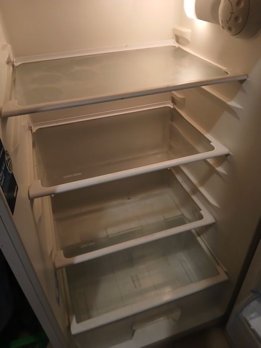 Продам холодильник Веко