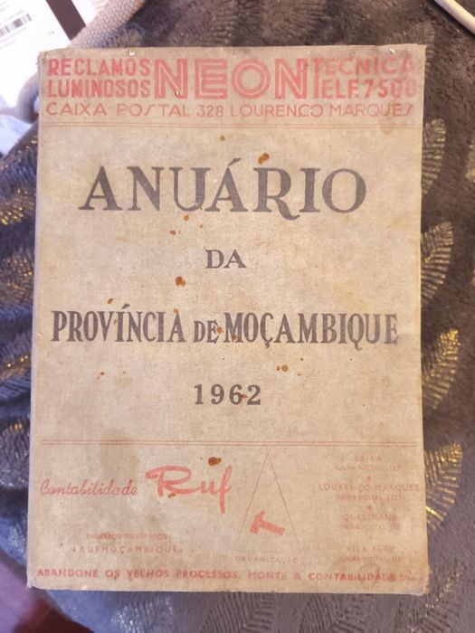 Livro anuário da província de moçambique