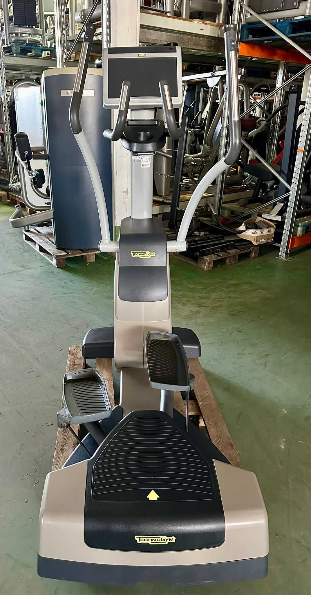 TECHNOGYM New Excite 700 VisioWeb crossover