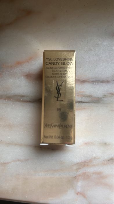 Balsamo labial YSL candy glow mini 1B
