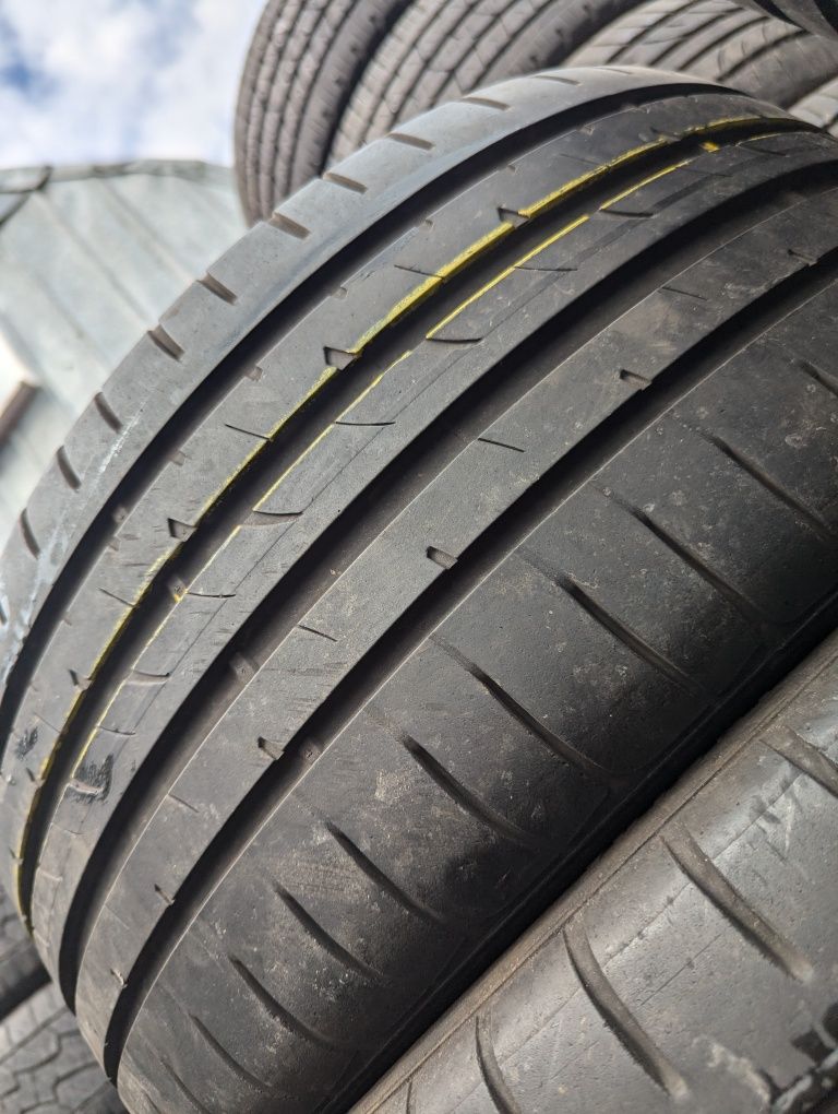 255/35R19 Good Year