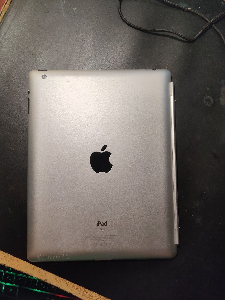 Apple  iPad (iPad 3) Wi-Fi 64GB (MC707RS/A)