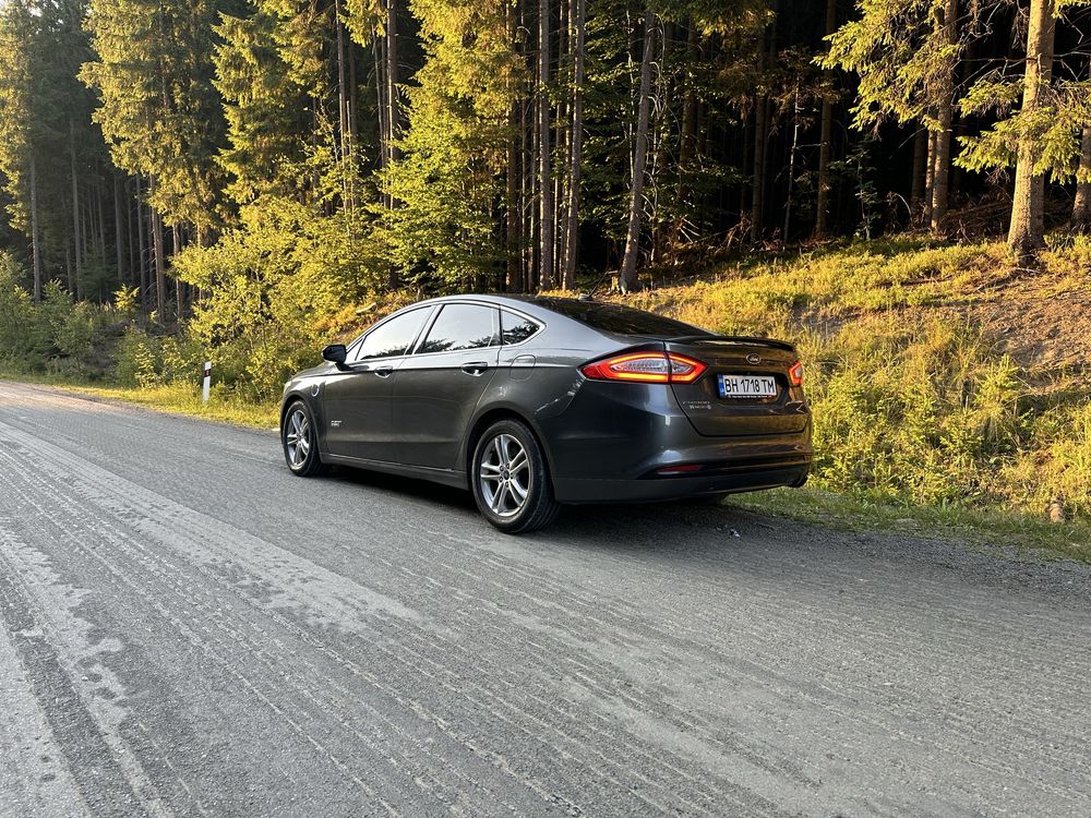 Ford Fusion plugin-hybrid TITANIUM