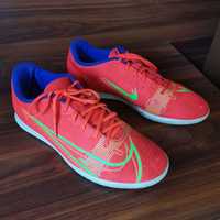 buty piłkarskie halowe  Nike Mercurial 42