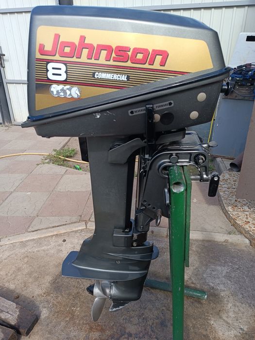 Продам Джонсон 8