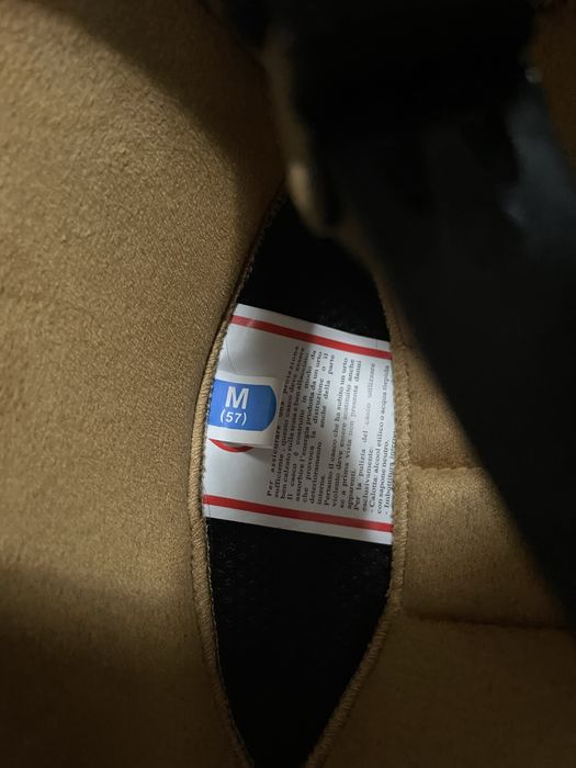 Capacete rectro , como novo, utilisado uma vez… Um pouco pequeno, tama