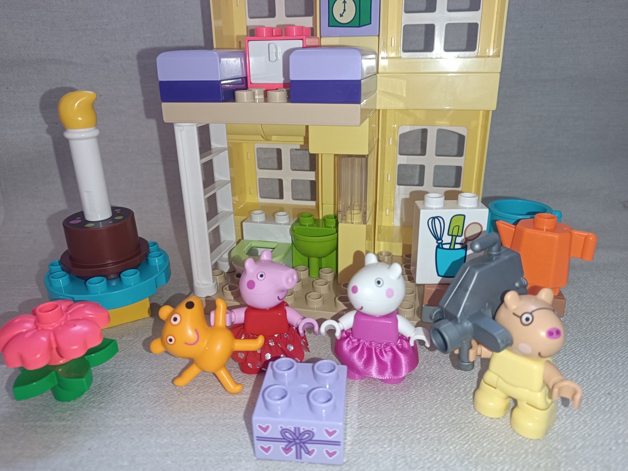 Lego Duplo 10433 будинок Пеппи набір