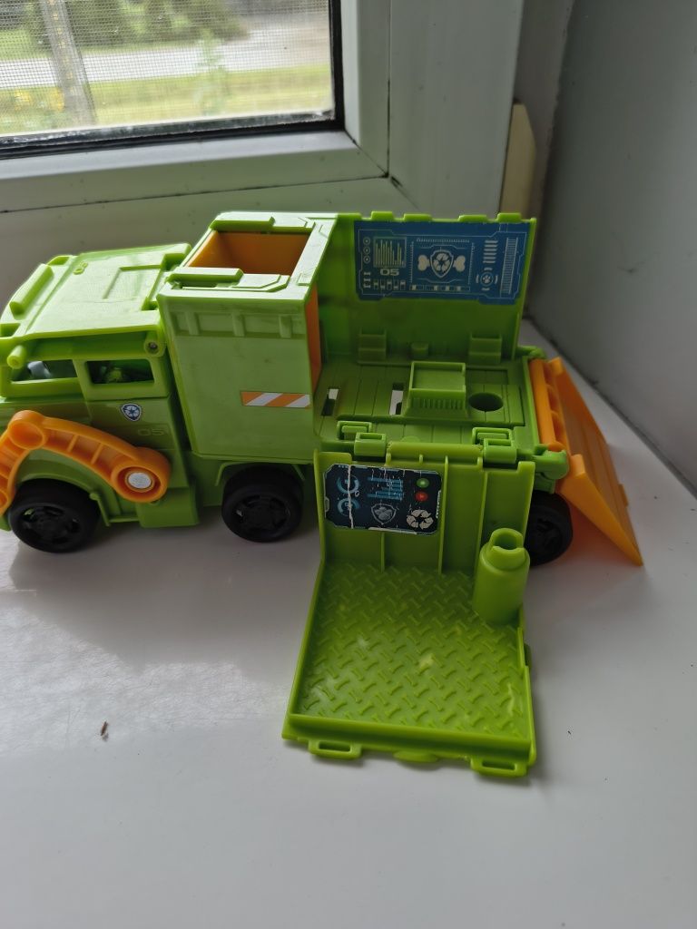 Auta psi patrol Rocky