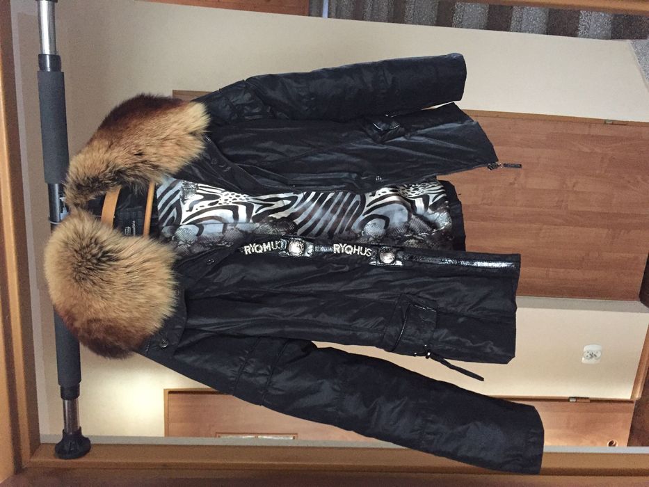 Kurtka z pięknym kołnierzem z lisa