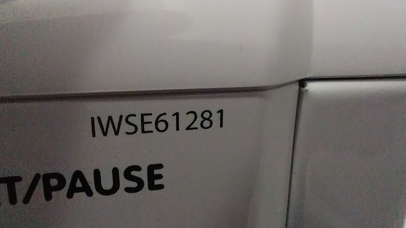 стиралка Indesit IWSE 61281, узкая 42 см