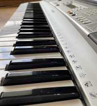 Yamaha PSR-E313 keyboard